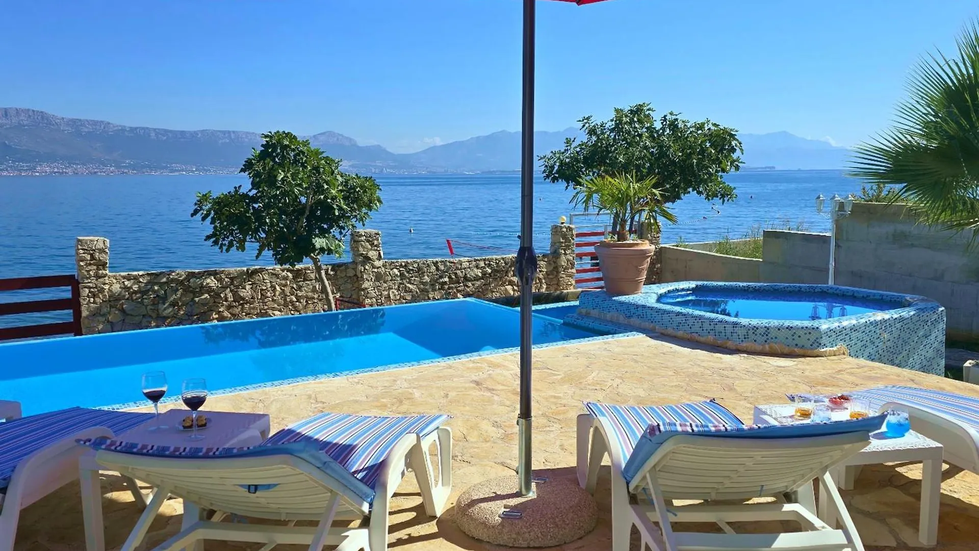 Beachfront Villa Ciovka Slatine Croatia