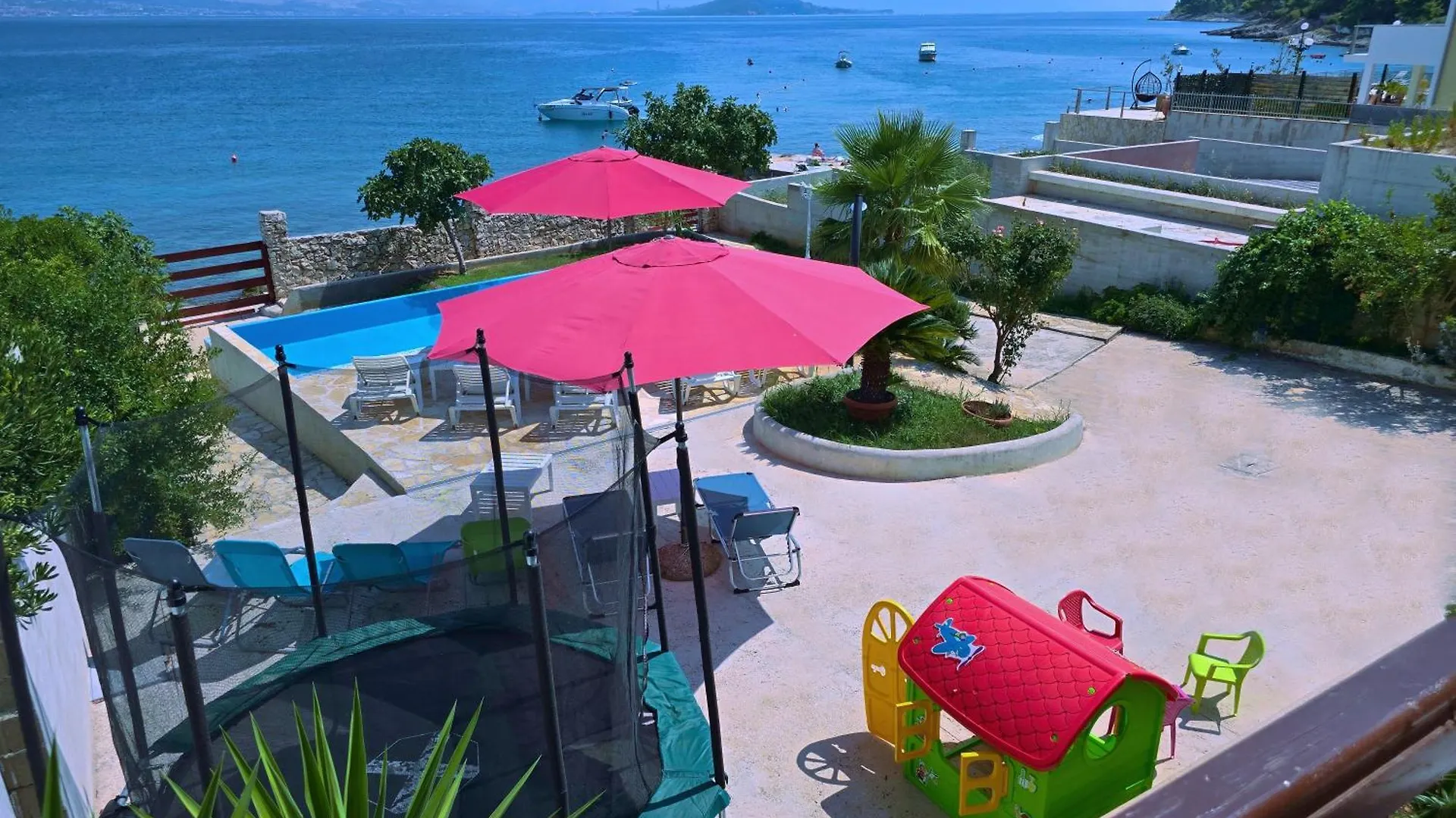 Beachfront Villa Ciovka Slatine 0*,  Croatia
