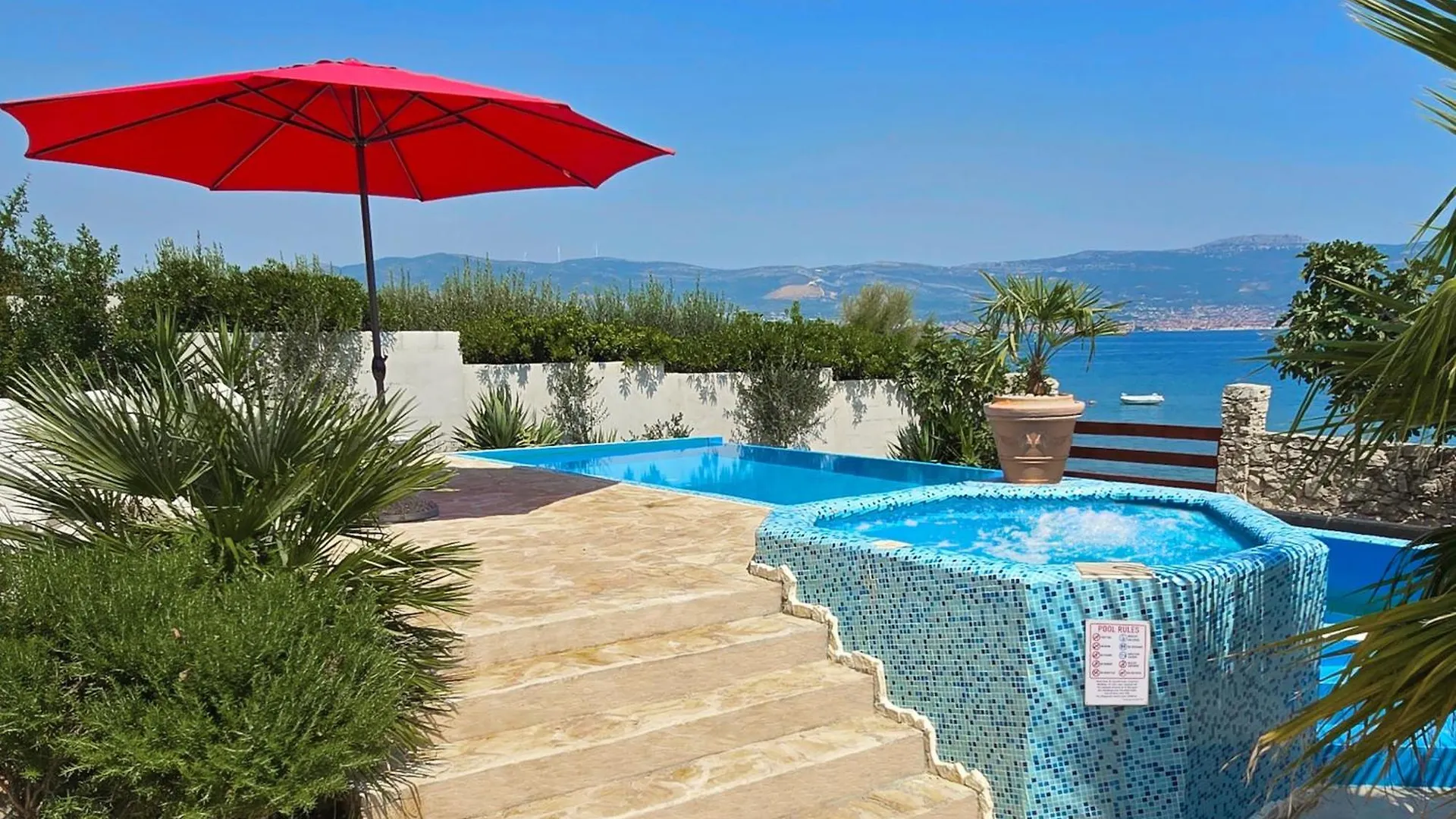 Beachfront Villa Ciovka Slatine